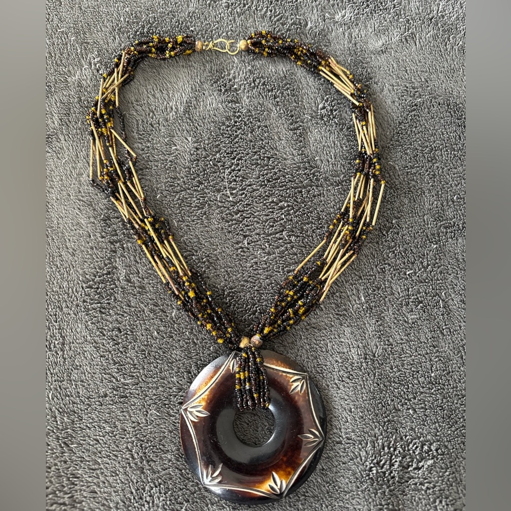 2/$20 Stunning necklace